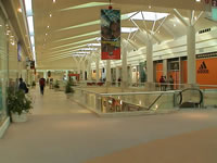 mall-plaza-014.jpg (33kb)