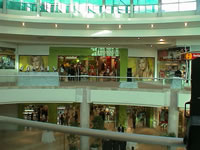 mall-plaza-015.jpg (38kb)