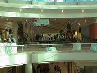 mall-plaza-016.jpg (32kb)