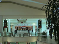 mall-plaza-022.jpg (37kb)