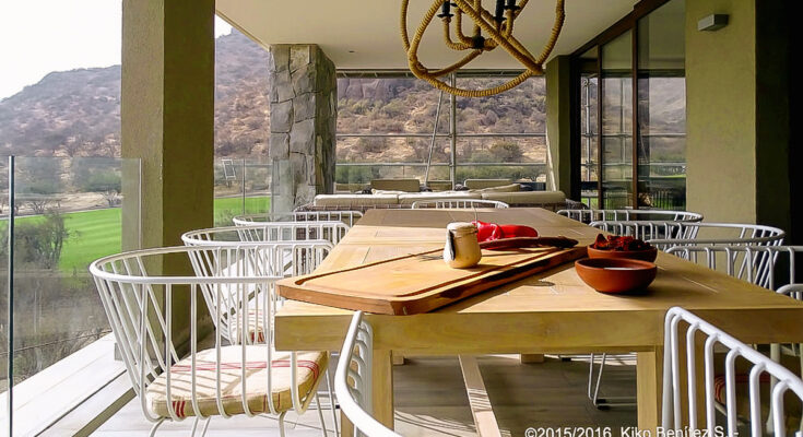 Terraza de un departamento en la Hacienda Chicureo.